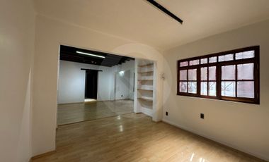 Casa uso de suelo en renta en Del Valle Centro