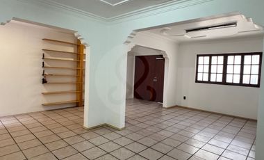 Casa uso de suelo en renta en Del Valle Centro