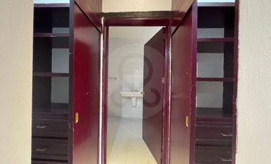 Casa uso de suelo en renta en Del Valle Centro