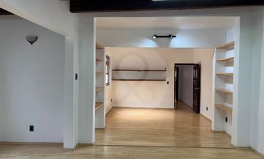 Casa uso de suelo en renta en Del Valle Centro