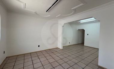 Casa uso de suelo en renta en Del Valle Centro