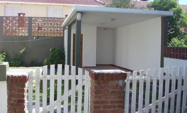 Casa en venta - 2 Dormitorios 2 Baños - 174mts2 - Mar del Tuyu