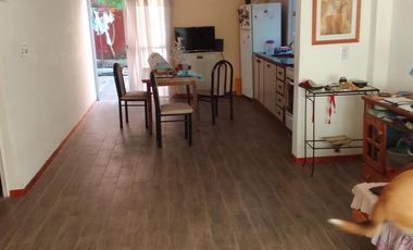 Casa en venta - 4 Dormitorios 4 Baños - 214Mts2 - Caseros