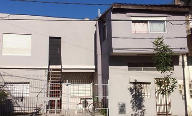 Casa en venta - 4 Dormitorios 4 Baños - 214Mts2 - Caseros