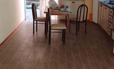 Casa en venta - 4 Dormitorios 4 Baños - 214Mts2 - Caseros