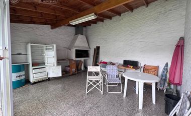 VENTA Casa con Galpón y Parque J. L. Suarez 2500 - Mataderos