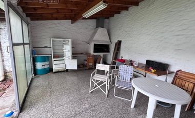 VENTA Casa con Galpón y Parque J. L. Suarez 2500 - Mataderos