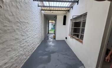 VENTA Casa con Galpón y Parque J. L. Suarez 2500 - Mataderos