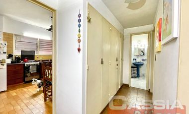 IMPECABLE DEPTO. 3 AMBIENTES EN 8VO PISO AL FRENTE BALCON CORRIDO FRENTE A ESTACION R.ESCALADA