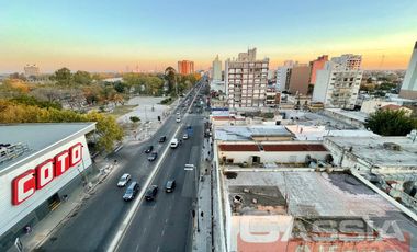 IMPECABLE DEPTO. 3 AMBIENTES EN 8VO PISO AL FRENTE BALCON CORRIDO FRENTE A ESTACION R.ESCALADA