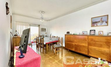 IMPECABLE DEPTO. 3 AMBIENTES EN 8VO PISO AL FRENTE BALCON CORRIDO FRENTE A ESTACION R.ESCALADA