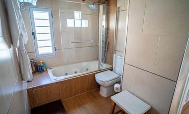 Casa en excelente ubicación en Banfield Este
