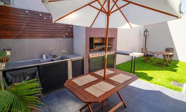 Casa en excelente ubicación en Banfield Este
