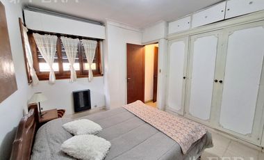 Venta casa de 2 ambientes con patio y quincho en Wilde