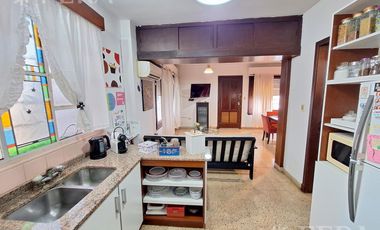 Venta casa de 2 ambientes con patio y quincho en Wilde