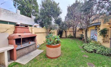 Venta casa de 2 ambientes con patio y quincho en Wilde