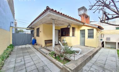 Venta casa de 2 ambientes con patio y quincho en Wilde