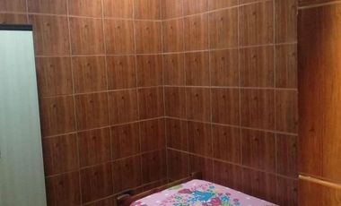 Casa en venta - 2 Dormitorios 1 Baño - Cocheras - 210Mts2 - Caseros