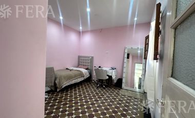 Venta PH 3 ambientes con patio en Bernal Oeste