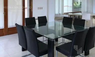 Alquiler Casa de 4 Ambientes con Pileta - Club de Campo Abril