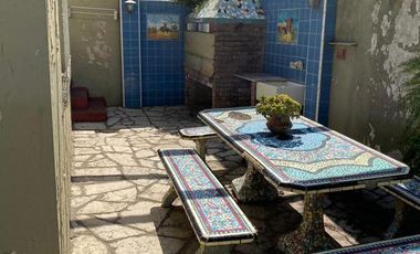 Casa tipo Americana 3 dormitorios cochera y parque!