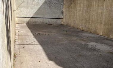 Casa tipo Americana 3 dormitorios cochera y parque!