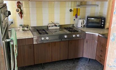 Casa tipo Americana 3 dormitorios cochera y parque!