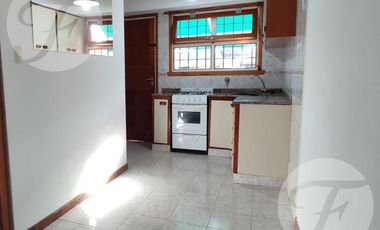 Casa en venta en Miramar | PH 3 ambientes - patio, parrilla y garage | Permuta por casa en San Pedro