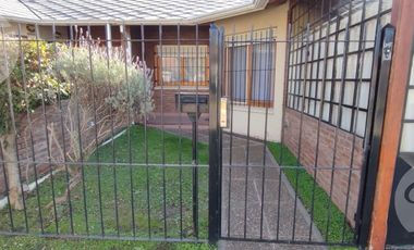 Casa en venta en Miramar | PH 3 ambientes - patio, parrilla y garage | Permuta por casa en San Pedro