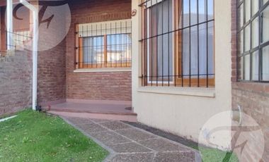Casa en venta en Miramar | PH 3 ambientes - patio, parrilla y garage | Permuta por casa en San Pedro