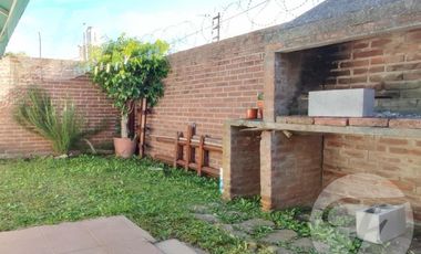 Casa en venta en Miramar | PH 3 ambientes - patio, parrilla y garage | Permuta por casa en San Pedro