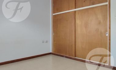 Casa en venta en Miramar | PH 3 ambientes - patio, parrilla y garage | Permuta por casa en San Pedro