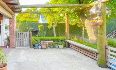 Casa en venta - 3 Dormitorios 2 Baños - Local - 4662Mts2 - Ensenada