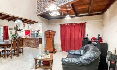 Casa en venta - 3 Dormitorios 2 Baños - Local - 4662Mts2 - Ensenada