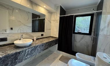Casa en venta - 4 Dormitorios 4 Baños - 1.010Mts2 - Pinamar