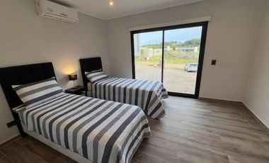 Casa en venta - 4 Dormitorios 4 Baños - 1.010Mts2 - Pinamar