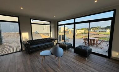 Casa en venta - 4 Dormitorios 4 Baños - 1.010Mts2 - Pinamar