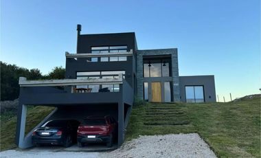 Casa en venta - 4 Dormitorios 4 Baños - 1.010Mts2 - Pinamar