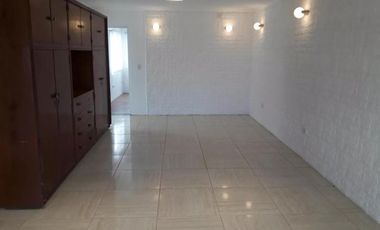 Casa en venta . 2 Dormitorios 1 Baño - Cochera - 260Mts2 - Lisandro Olmos
