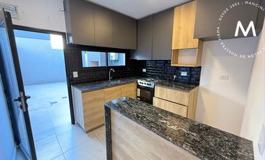 Triplex en alquiler de 4 ambientes con cochera - San Martin