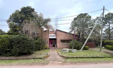 Casa en Canning (E. Echeverria)