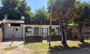 Casa en  Rafael Calzada