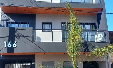 Alquiler de Departamento 2 ambientes con balcón en Wilde
