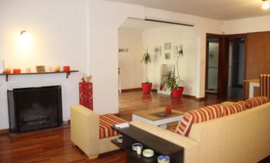 Casa en venta - 3 Dormitorios 3 Baños - Cochera - 435Mts2 - Adrogue