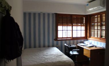 Casa en venta - 3 Dormitorios 3 Baños - Cochera - 435Mts2 - Adrogue