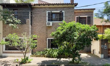 Venta | Casa 5 Ambientes con Patio y Playroom en Acassuso Centro