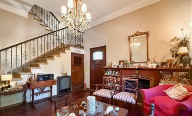 Venta | Casa 5 Ambientes con Patio y Playroom en Acassuso Centro