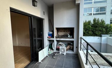 VICENTE LOPEZ, DEPARTAMENTO MONOAMBIENTE CON BALCÓN ATERRAZADO, PARRILLA Y COCHERA