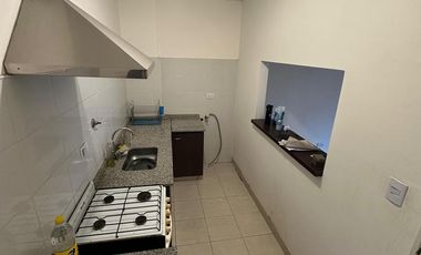 VICENTE LOPEZ, DEPARTAMENTO MONOAMBIENTE CON BALCÓN ATERRAZADO, PARRILLA Y COCHERA