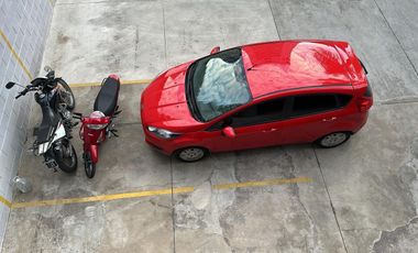 VICENTE LOPEZ, DEPARTAMENTO MONOAMBIENTE CON BALCÓN ATERRAZADO, PARRILLA Y COCHERA